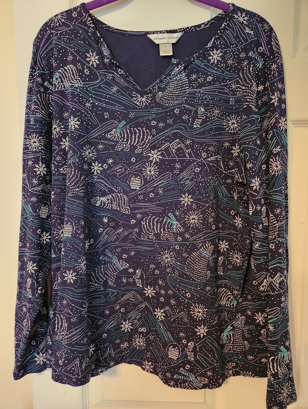Christopher & Banks Navy Long-Sleeve V-Neck Top - Snowflake andbears, sz XL